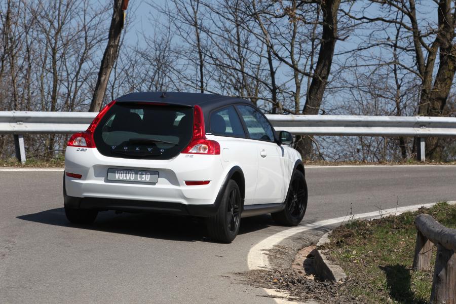  Volvo C30 Black Design Carboon Look 2011 года  (IT) (фото 21 из 27)